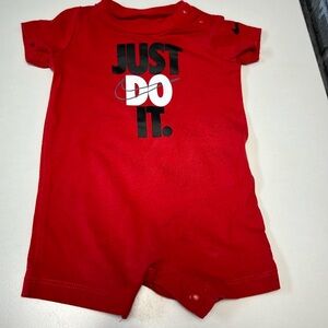 Nike‎ romper